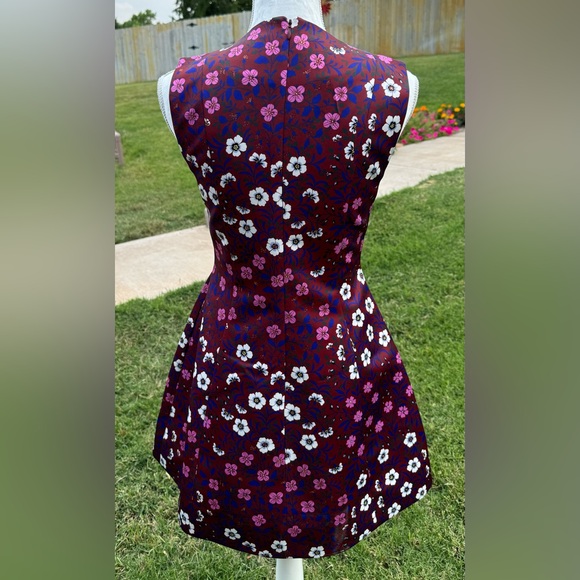 Cynthia Rowley sleeveless dress Size 4. Fitted bodice with flared skirt. - Picture 3 of 7